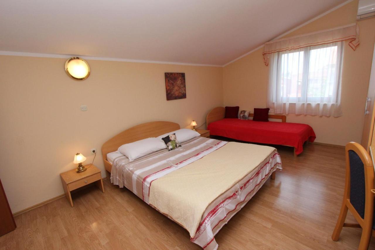 Rooms And Apartments Dino Rovinj Extérieur photo
