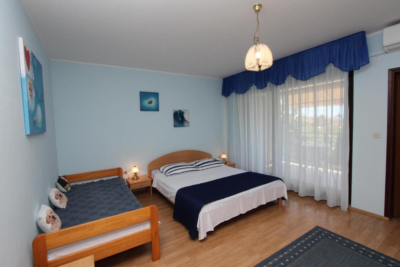 Rooms And Apartments Dino Rovinj Extérieur photo